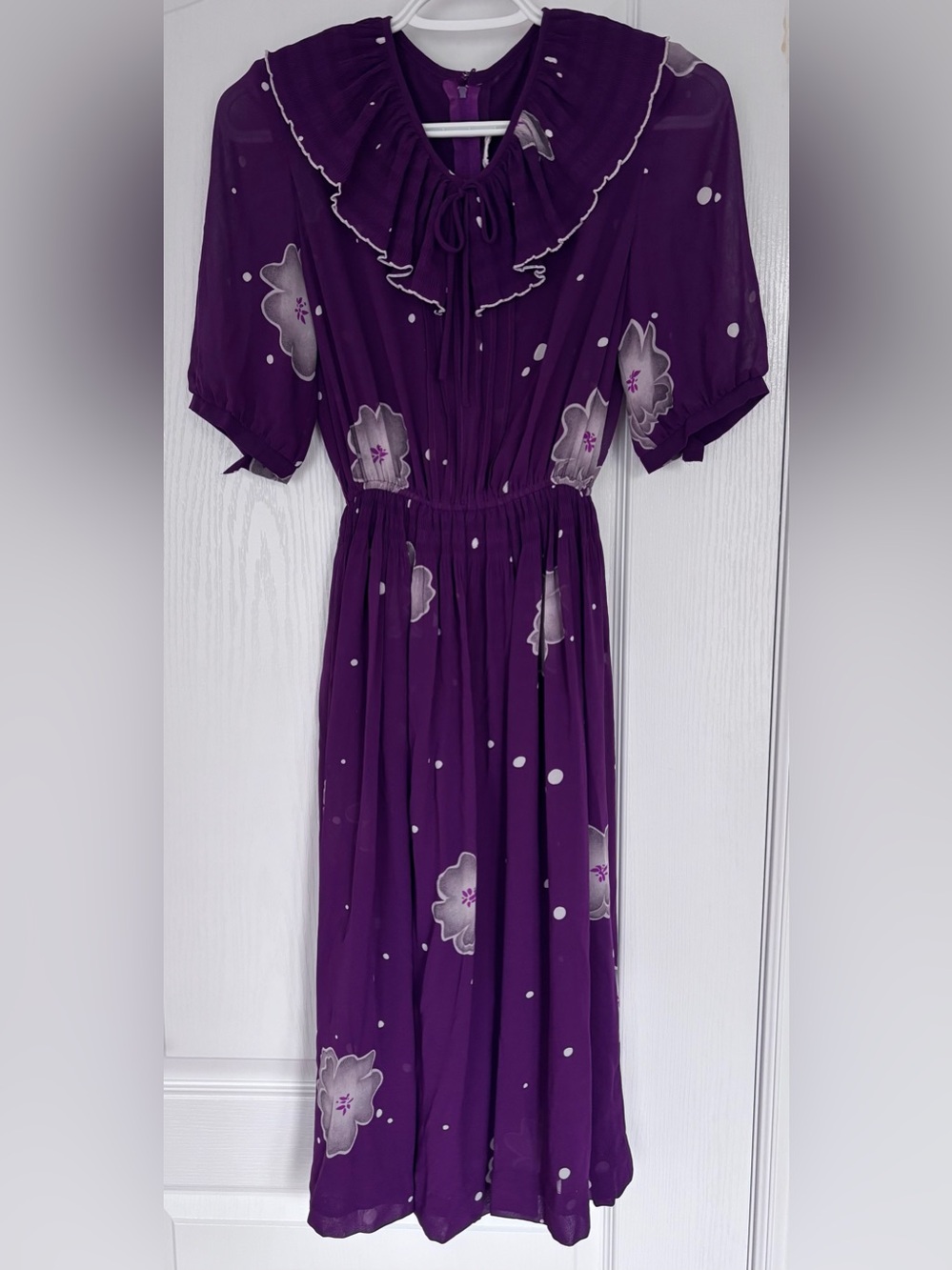 Vintage Purple Floral Midi Dress with Ruffled Collar